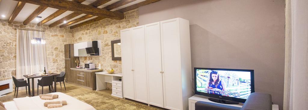 Apartmens Melisa فيرسار المظهر الخارجي الصورة